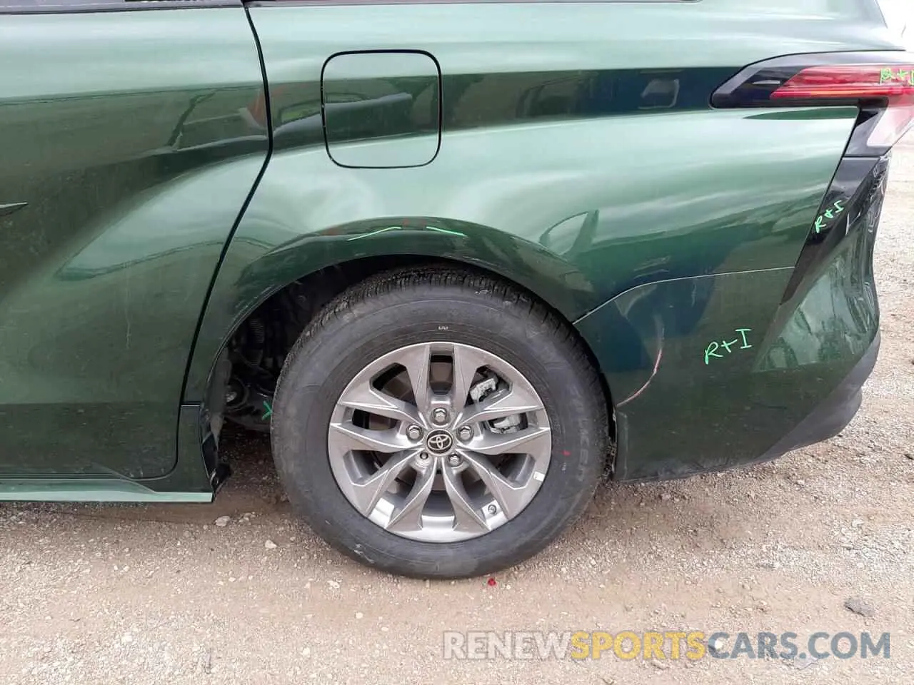 9 Photograph of a damaged car 5TDJRKEC3MS052816 TOYOTA SIENNA 2021