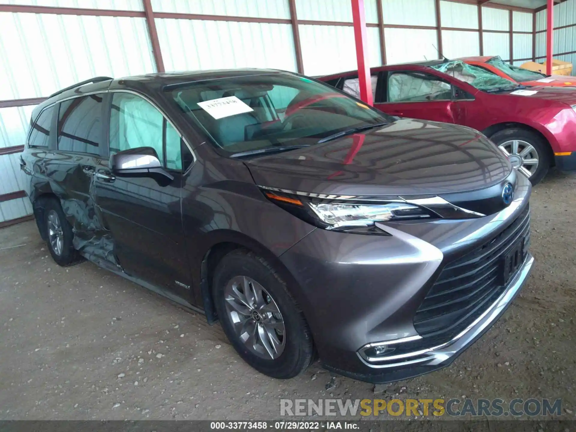 1 Photograph of a damaged car 5TDJRKEC5MS052753 TOYOTA SIENNA 2021