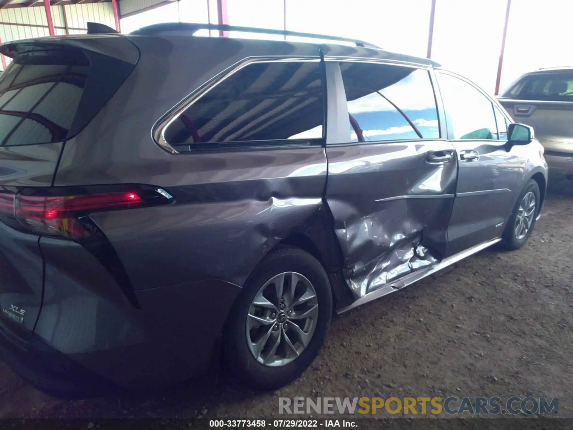 6 Photograph of a damaged car 5TDJRKEC5MS052753 TOYOTA SIENNA 2021