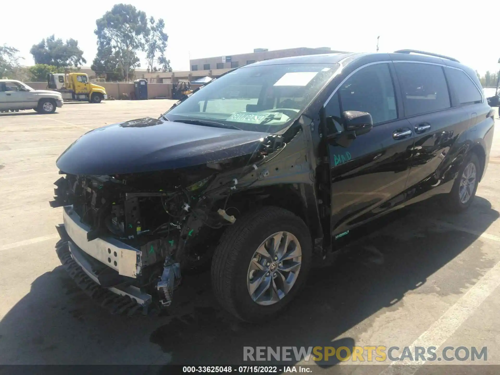 2 Photograph of a damaged car 5TDJRKEC6MS030437 TOYOTA SIENNA 2021