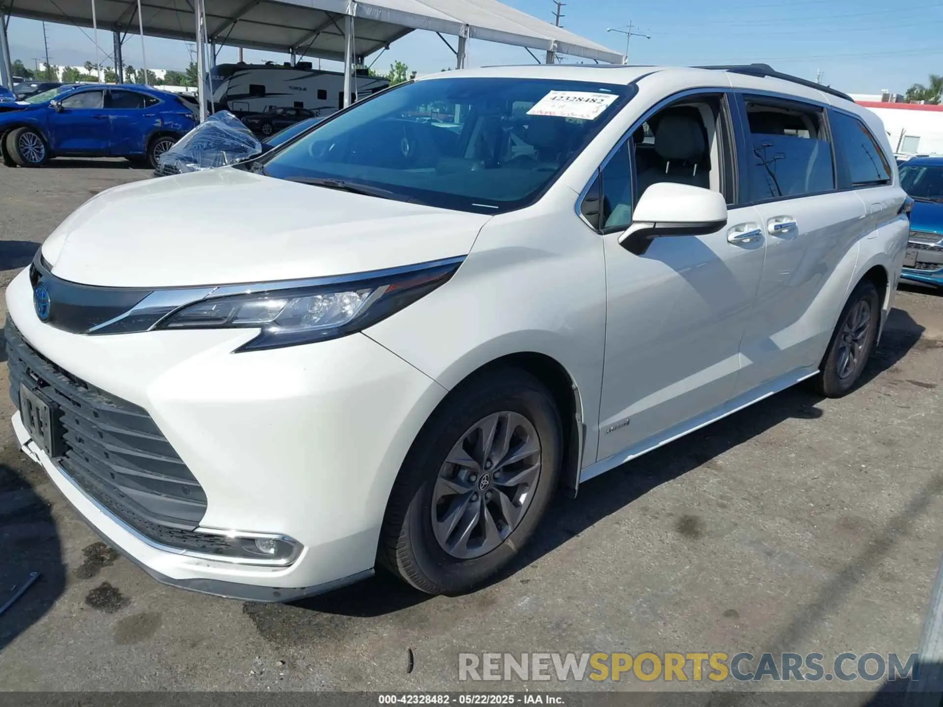 2 Photograph of a damaged car 5TDJRKEC7MS009306 TOYOTA SIENNA 2021