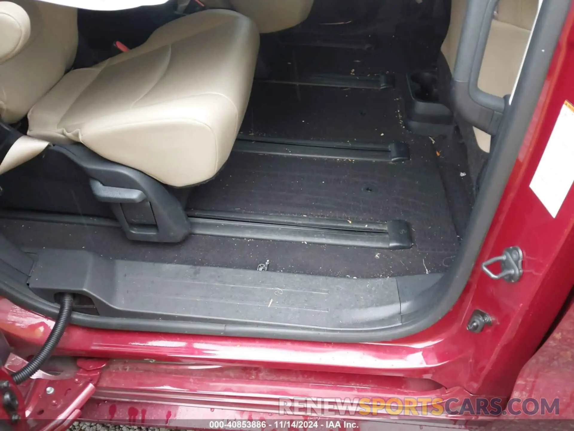 8 Photograph of a damaged car 5TDJSKFCXMS014664 TOYOTA SIENNA 2021