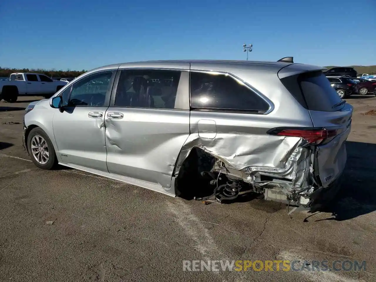 2 Photograph of a damaged car 5TDKRKEC0MS030518 TOYOTA SIENNA 2021