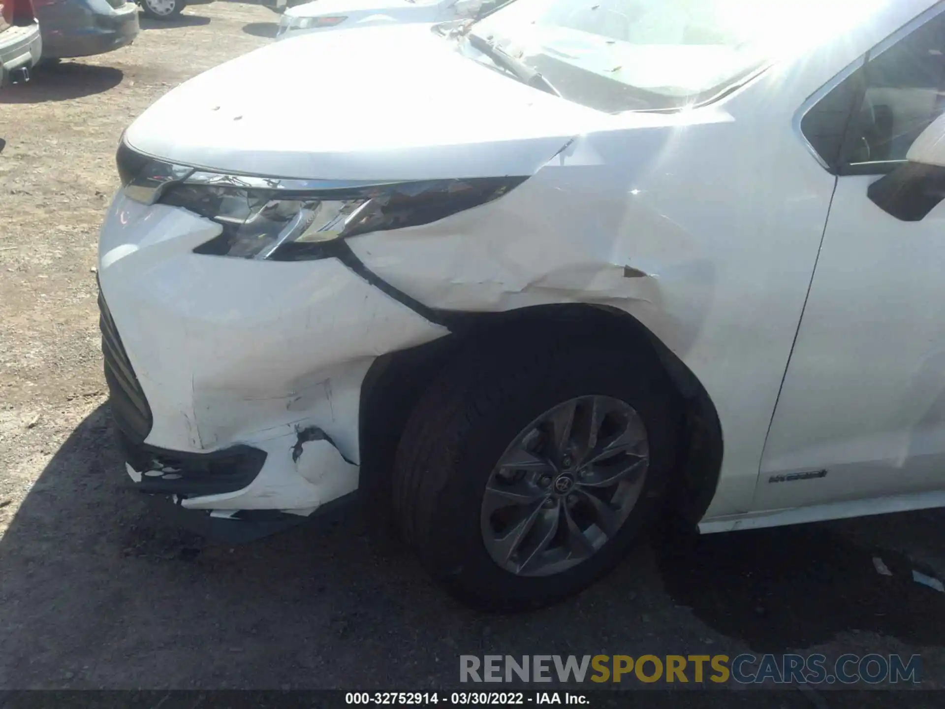 6 Photograph of a damaged car 5TDKRKEC0MS033144 TOYOTA SIENNA 2021