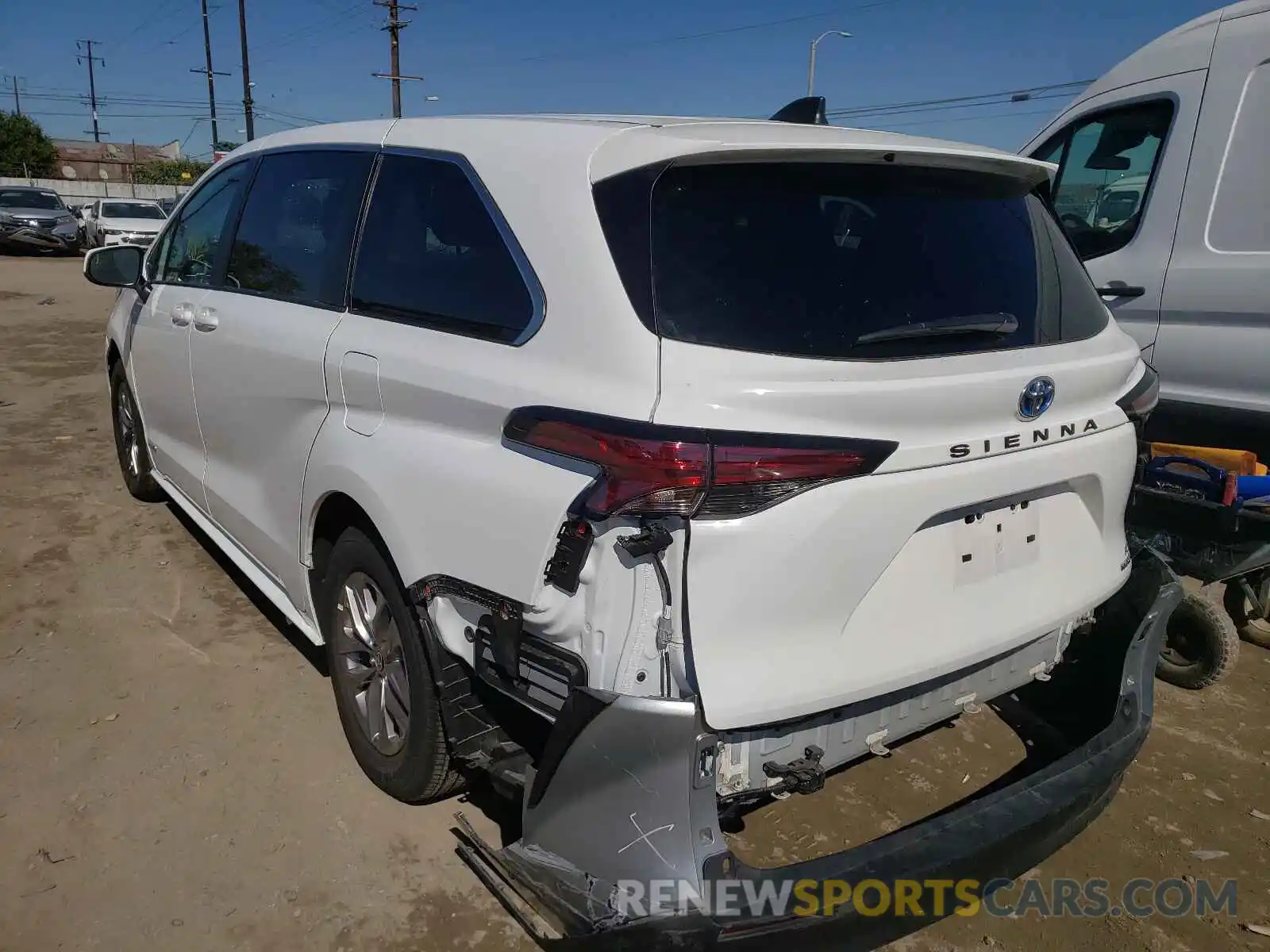 3 Photograph of a damaged car 5TDKRKEC0MS044998 TOYOTA SIENNA 2021