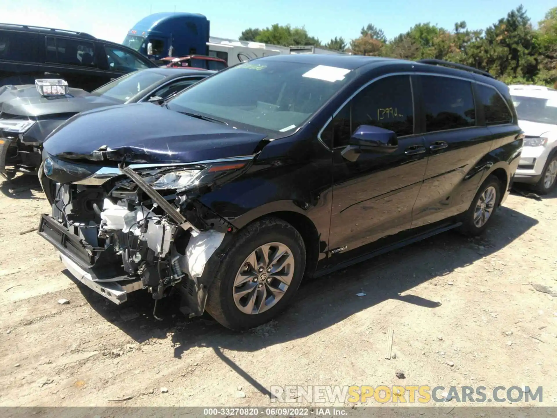 2 Photograph of a damaged car 5TDKRKEC0MS056469 TOYOTA SIENNA 2021