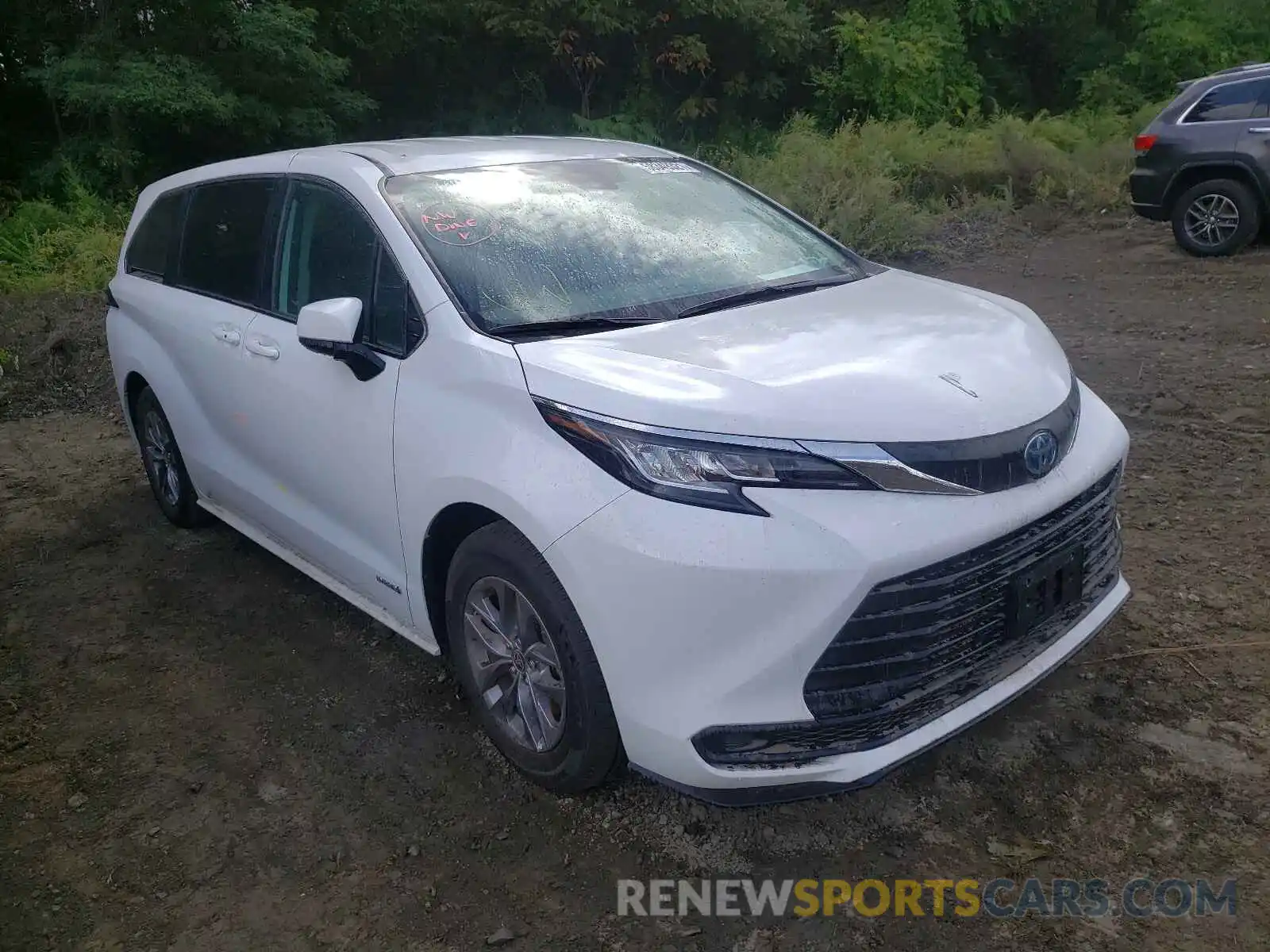 1 Photograph of a damaged car 5TDKRKEC1MS041124 TOYOTA SIENNA 2021