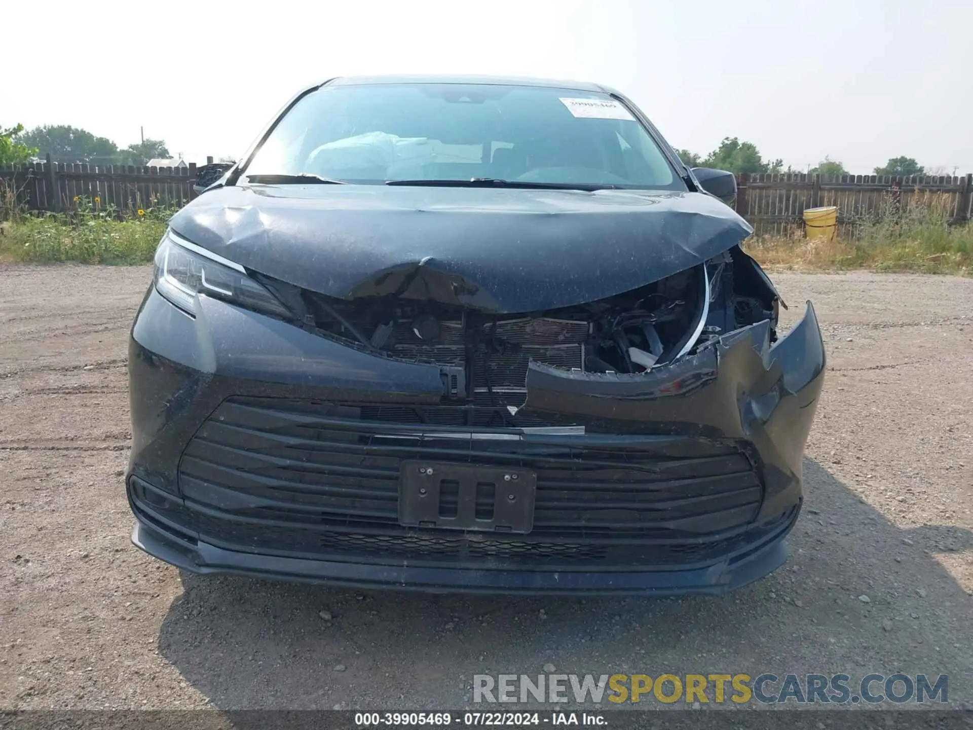 13 Photograph of a damaged car 5TDKRKEC2MS013798 TOYOTA SIENNA 2021