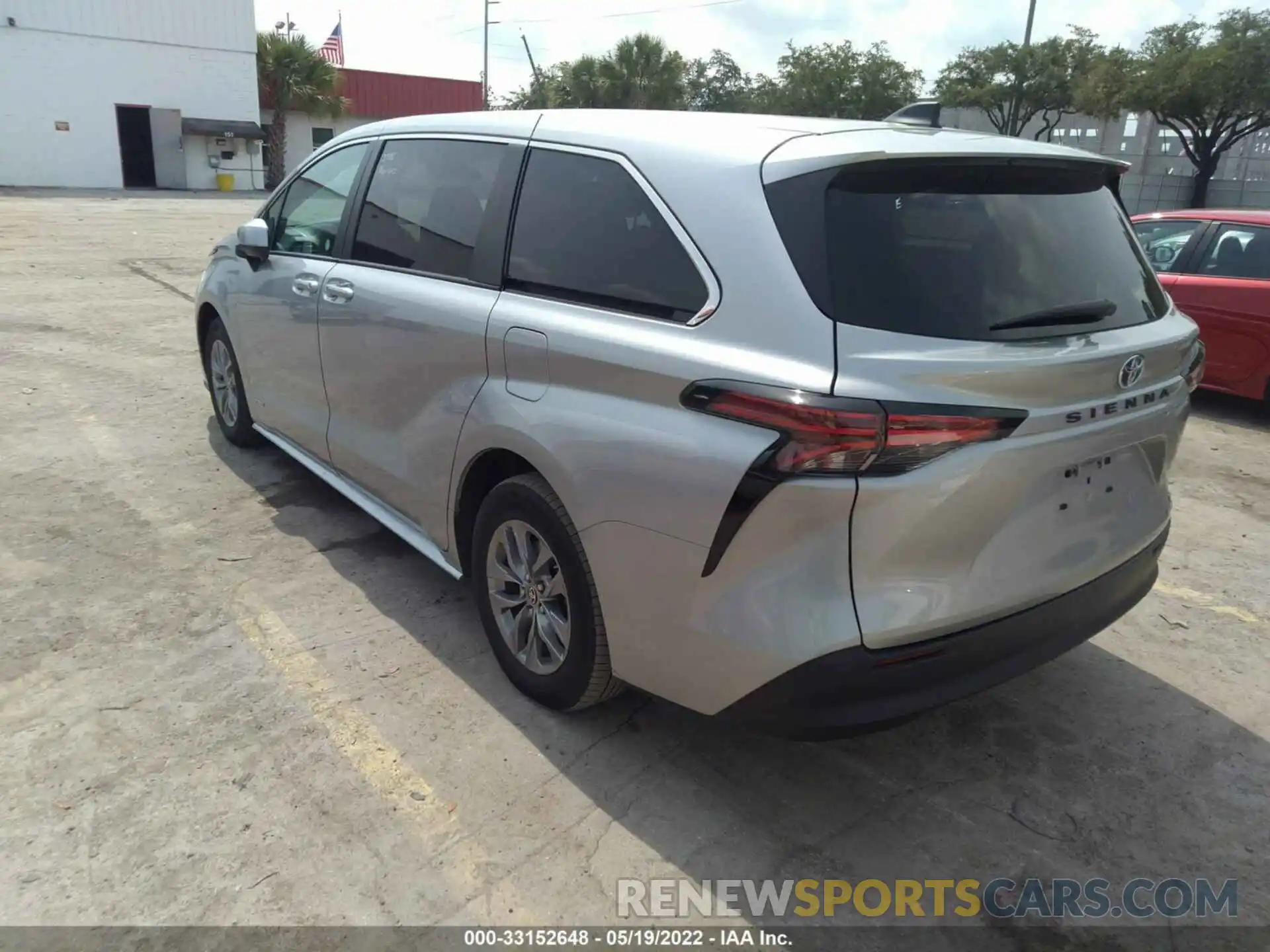 3 Photograph of a damaged car 5TDKRKEC2MS018208 TOYOTA SIENNA 2021