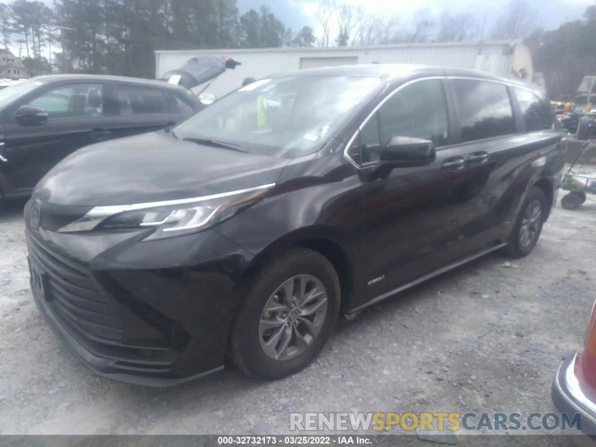 2 Photograph of a damaged car 5TDKRKEC2MS027944 TOYOTA SIENNA 2021