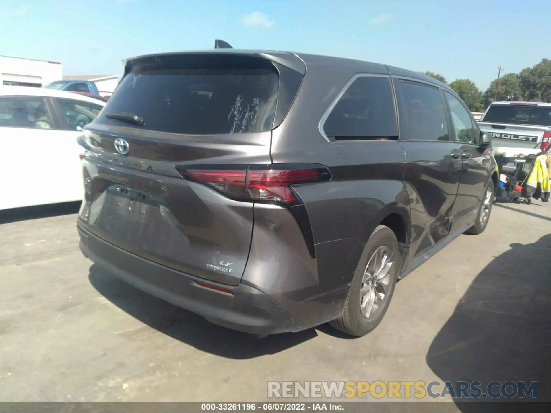 4 Photograph of a damaged car 5TDKRKEC2MS036787 TOYOTA SIENNA 2021