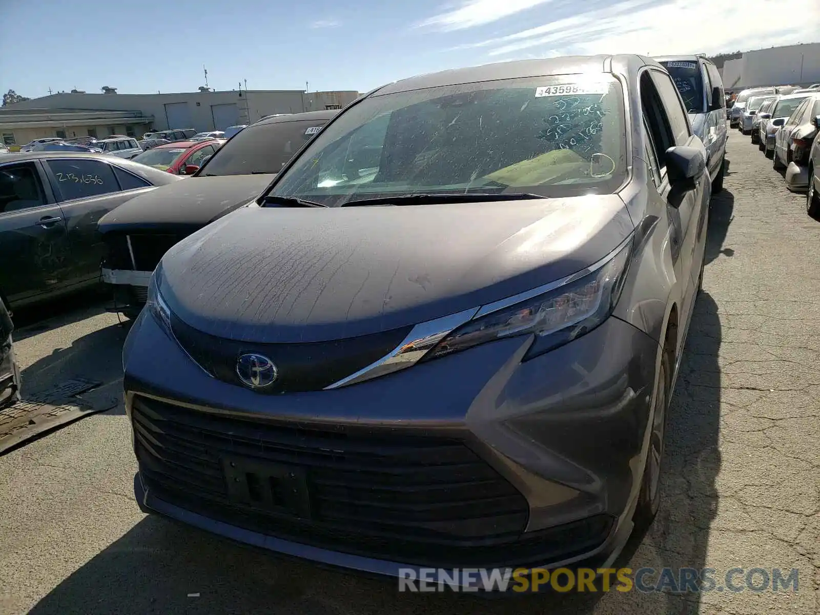 2 Photograph of a damaged car 5TDKRKEC3MS008156 TOYOTA SIENNA 2021