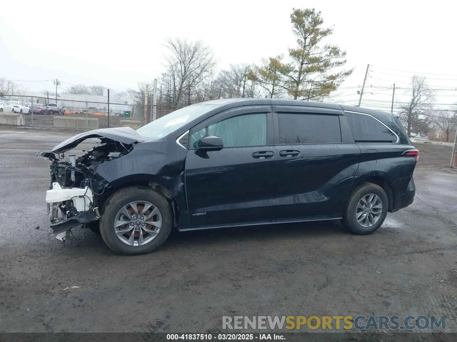 14 Photograph of a damaged car 5TDKRKEC3MS048124 TOYOTA SIENNA 2021