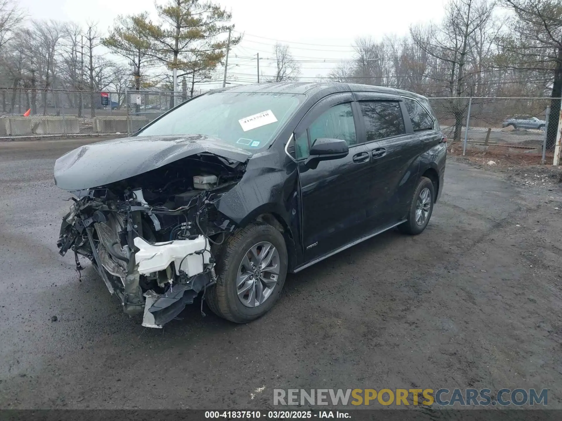 2 Photograph of a damaged car 5TDKRKEC3MS048124 TOYOTA SIENNA 2021
