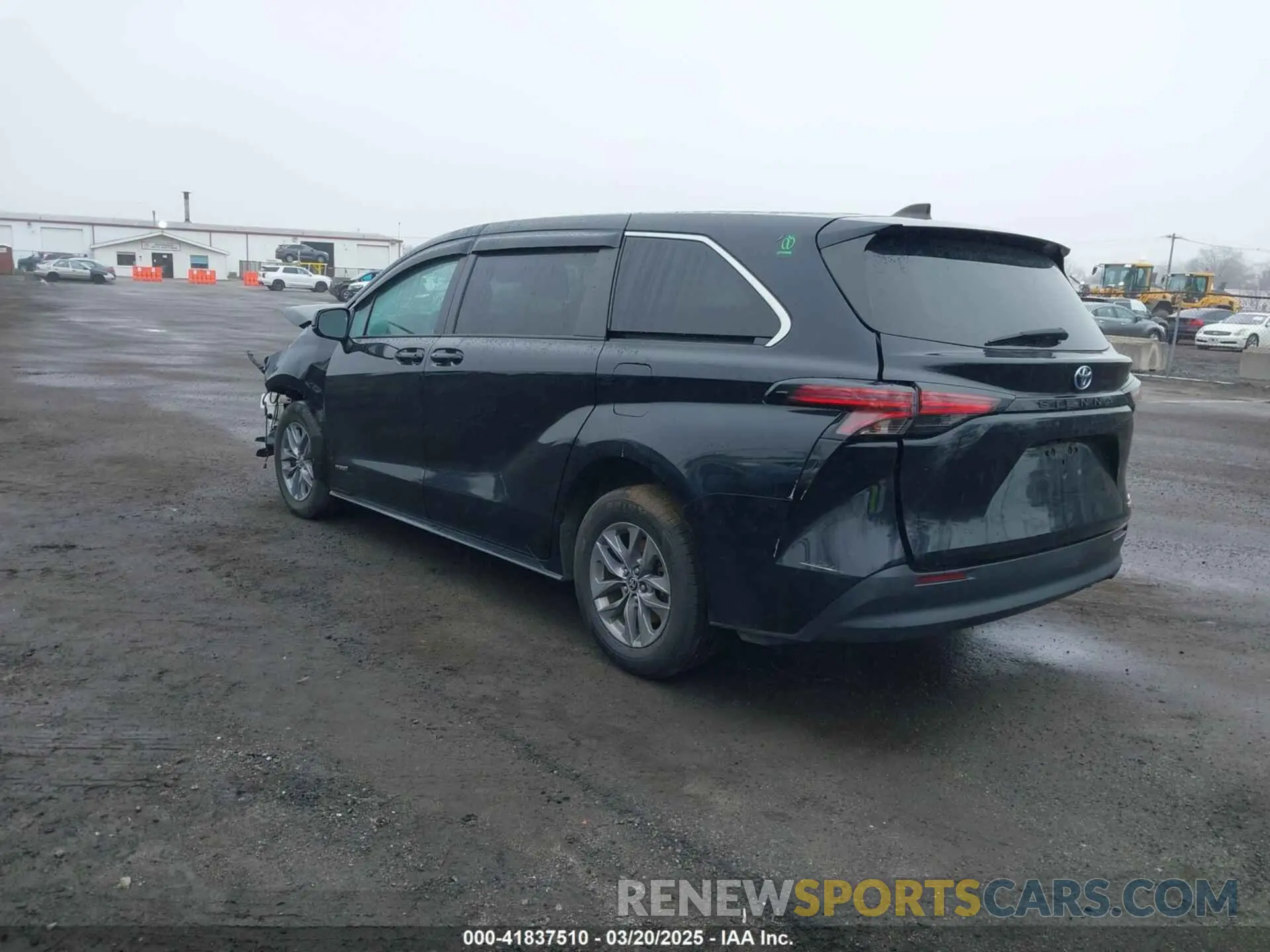 3 Photograph of a damaged car 5TDKRKEC3MS048124 TOYOTA SIENNA 2021
