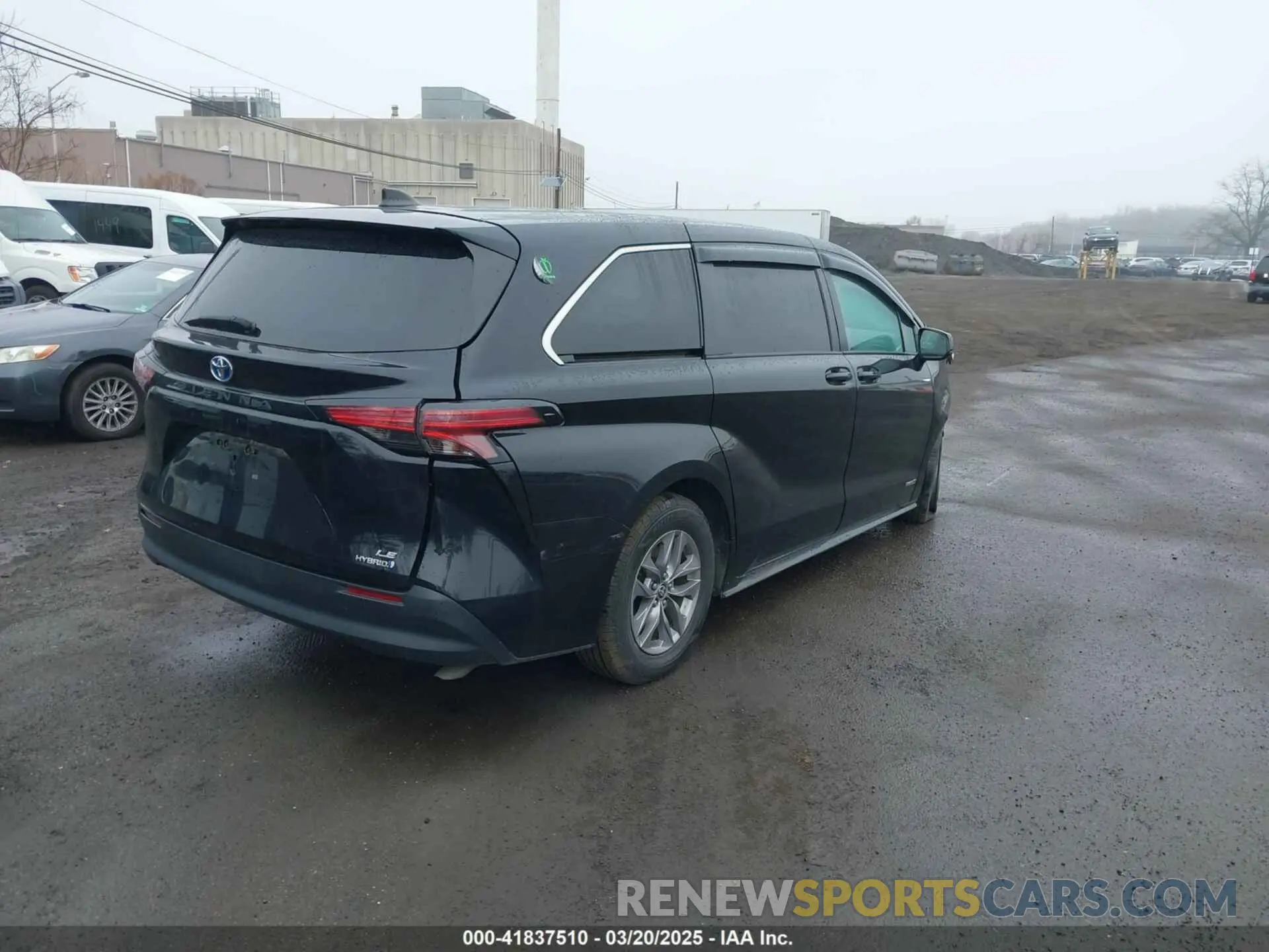 4 Photograph of a damaged car 5TDKRKEC3MS048124 TOYOTA SIENNA 2021