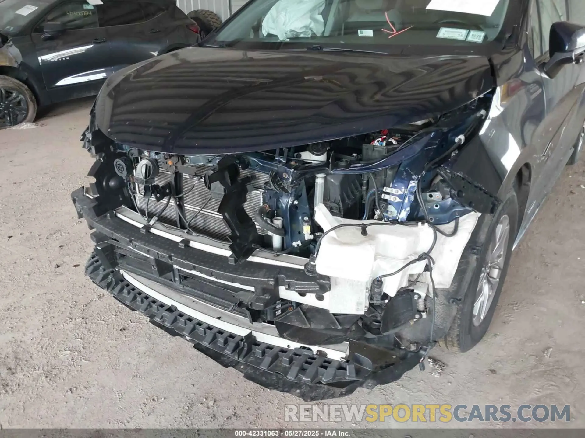 6 Photograph of a damaged car 5TDKRKEC3MS070561 TOYOTA SIENNA 2021
