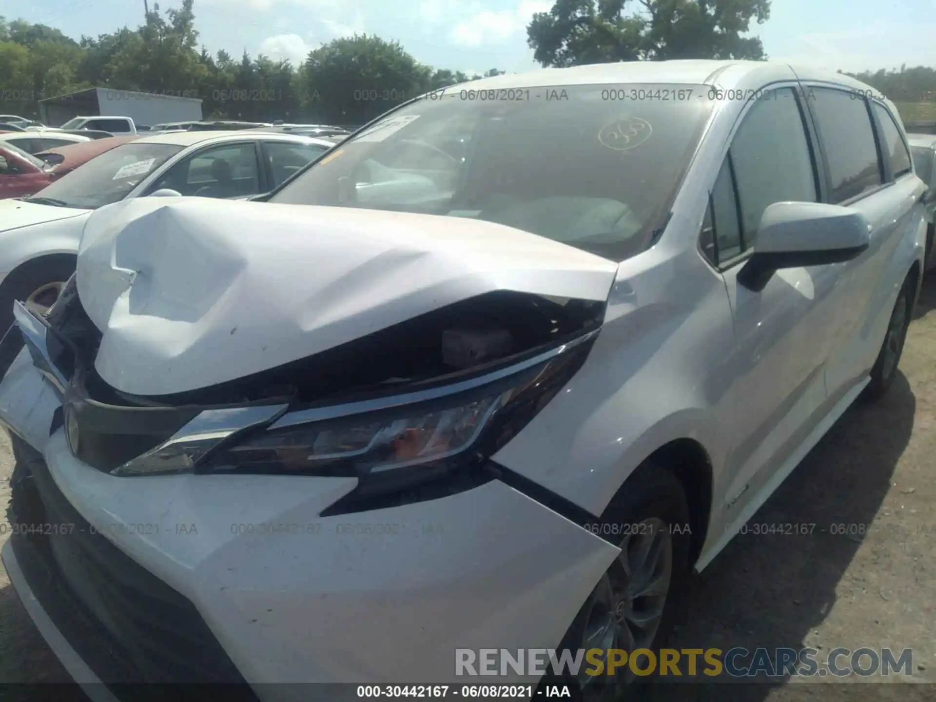 2 Photograph of a damaged car 5TDKRKEC4MS015973 TOYOTA SIENNA 2021