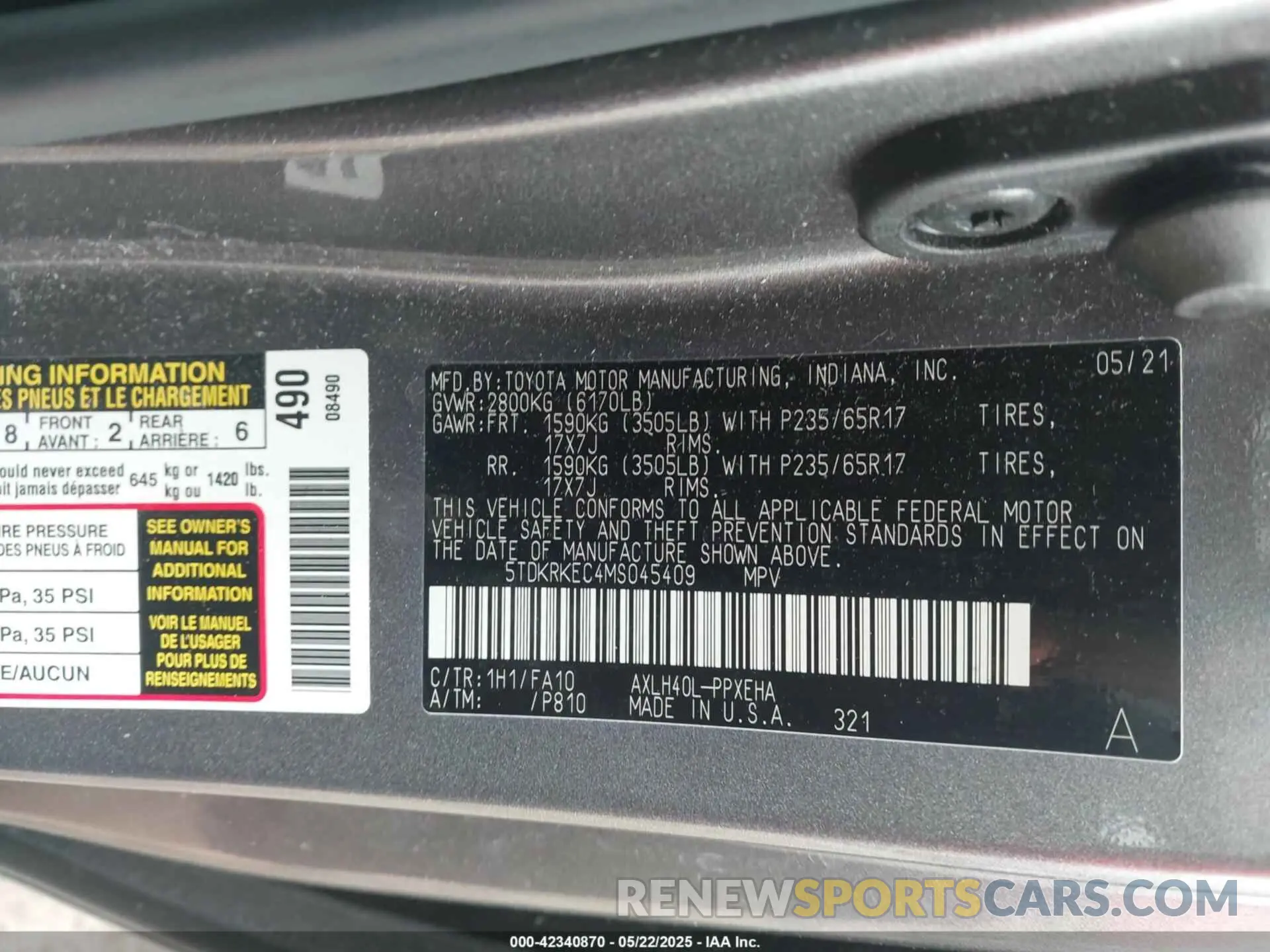 9 Photograph of a damaged car 5TDKRKEC4MS045409 TOYOTA SIENNA 2021