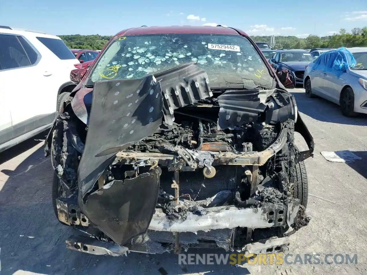 9 Photograph of a damaged car 5TDKRKEC4MS060363 TOYOTA SIENNA 2021