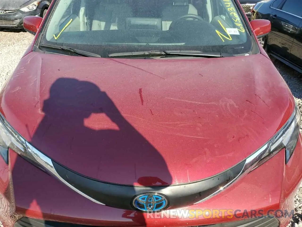 7 Photograph of a damaged car 5TDKRKEC5MS020728 TOYOTA SIENNA 2021