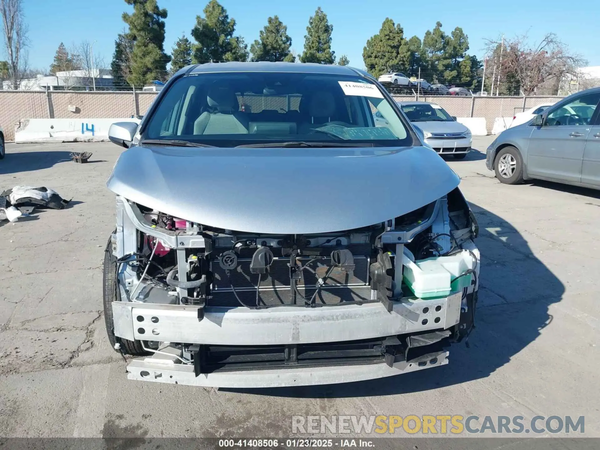 13 Photograph of a damaged car 5TDKRKEC5MS057780 TOYOTA SIENNA 2021