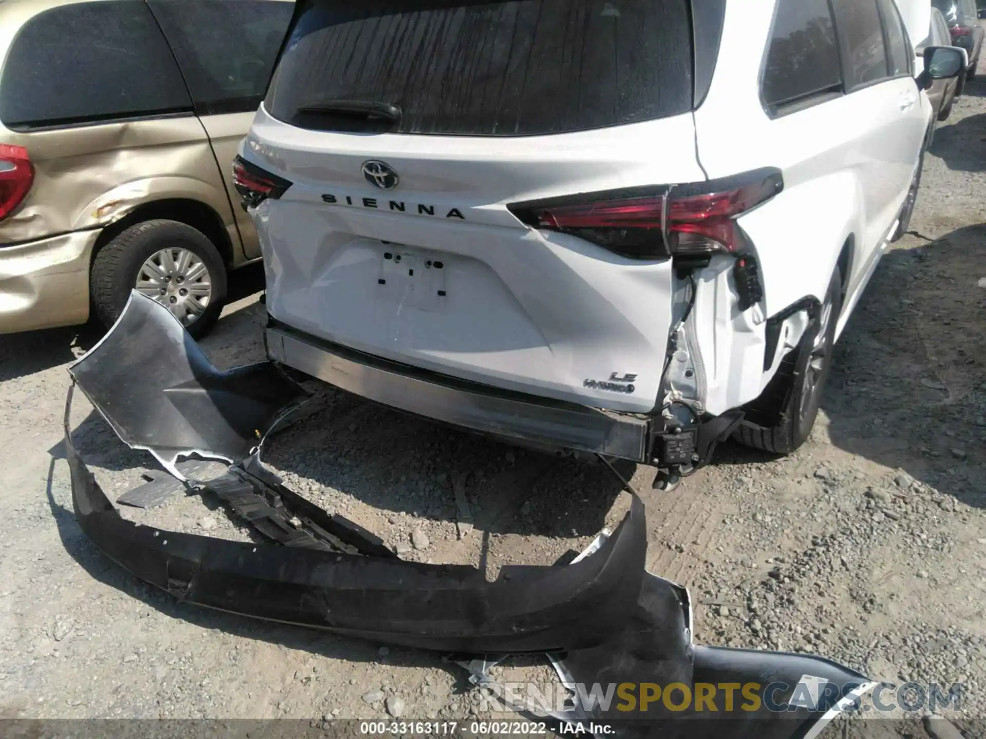 6 Photograph of a damaged car 5TDKRKEC6MS042608 TOYOTA SIENNA 2021