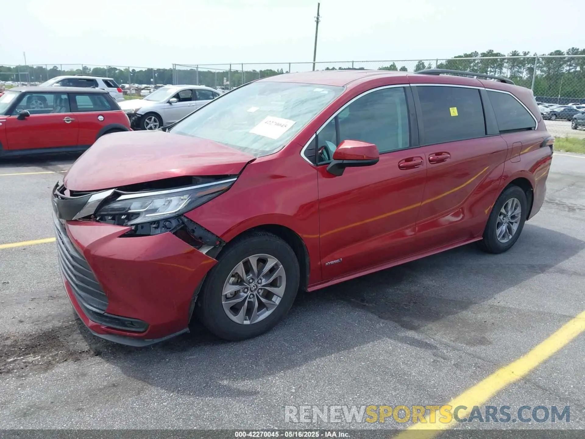 2 Photograph of a damaged car 5TDKRKEC6MS043676 TOYOTA SIENNA 2021