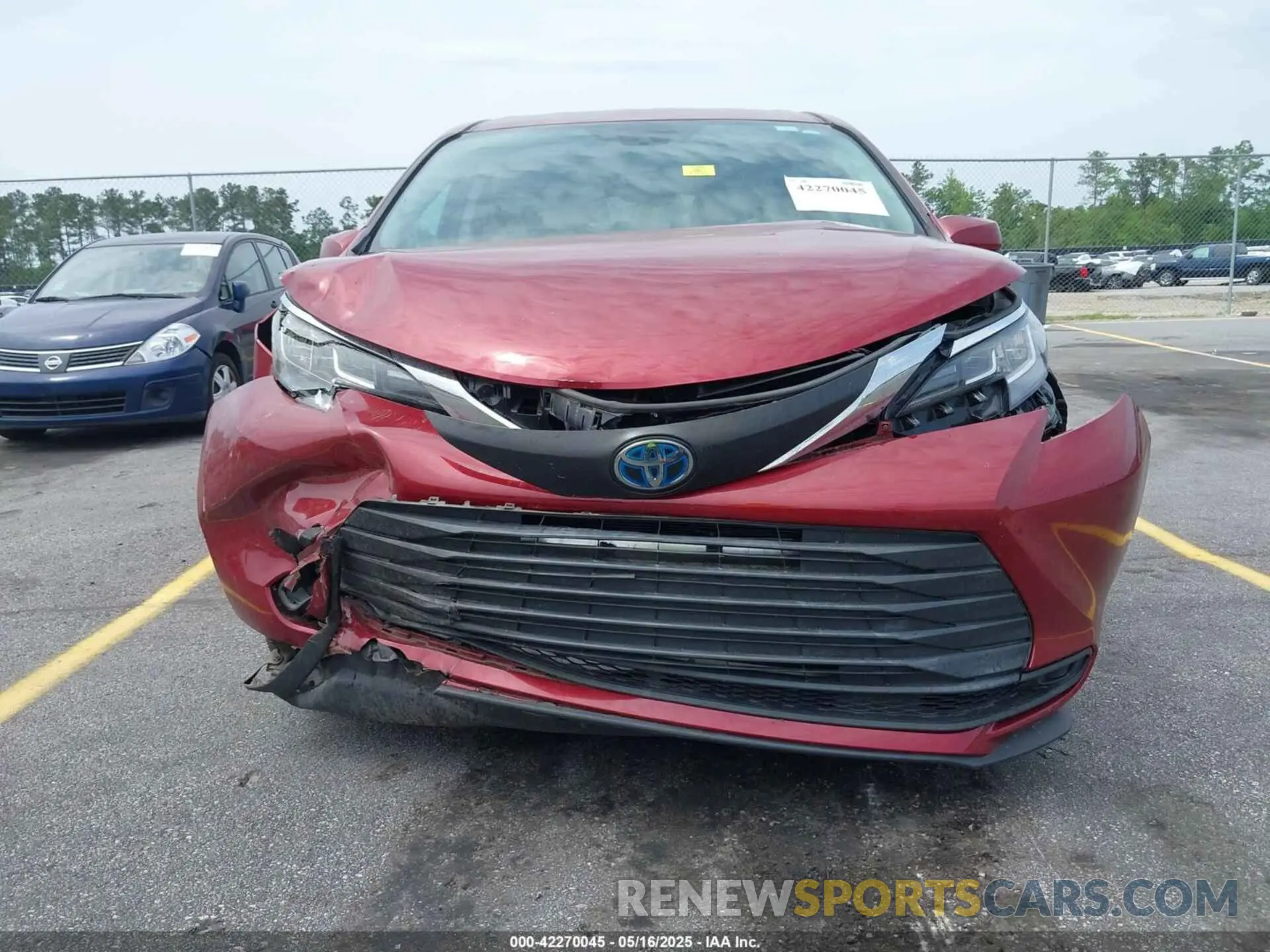 6 Photograph of a damaged car 5TDKRKEC6MS043676 TOYOTA SIENNA 2021
