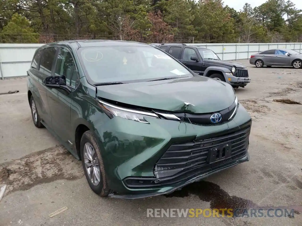 1 Photograph of a damaged car 5TDKRKEC6MS048795 TOYOTA SIENNA 2021