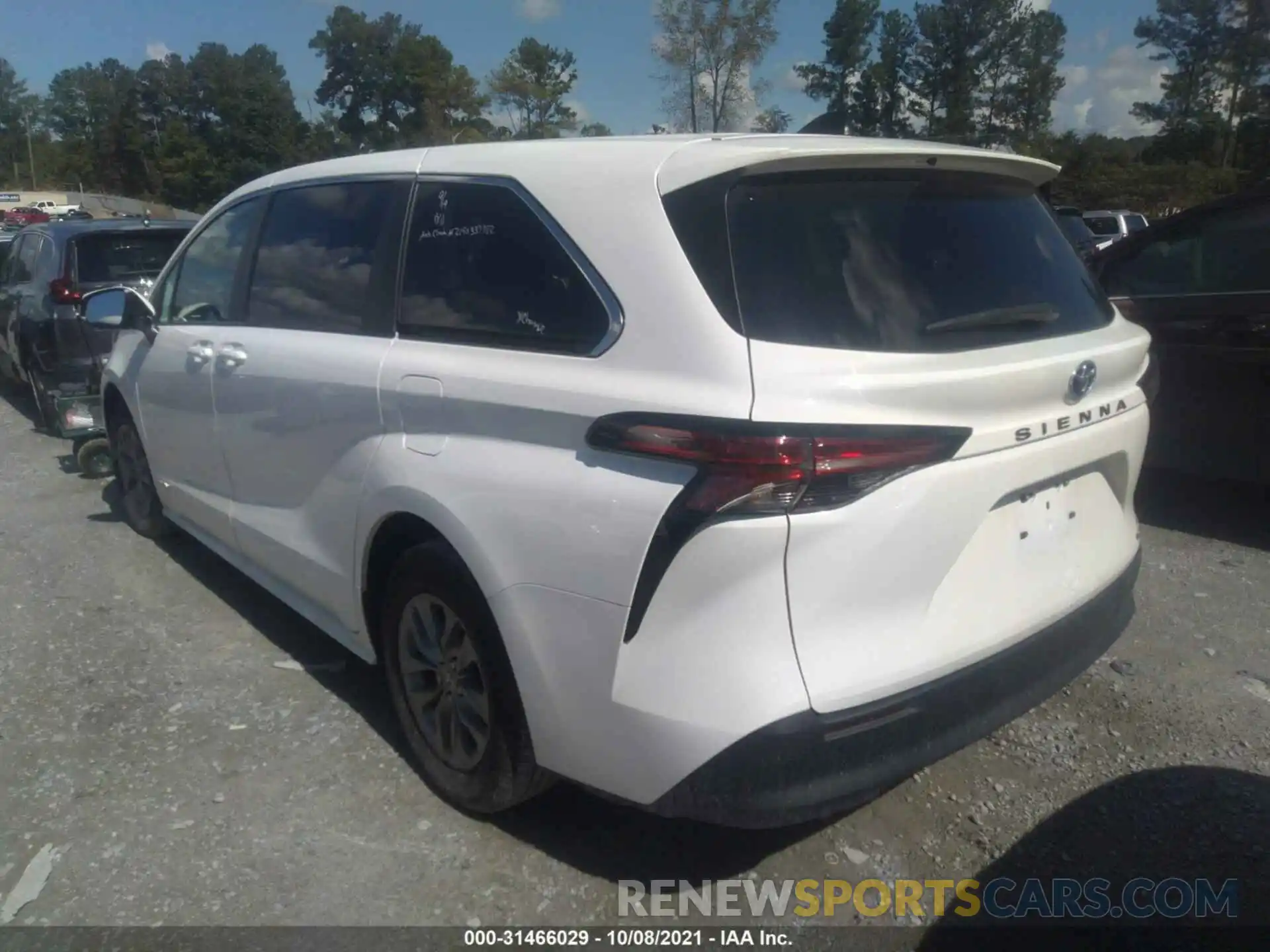 3 Photograph of a damaged car 5TDKRKEC7MS014865 TOYOTA SIENNA 2021