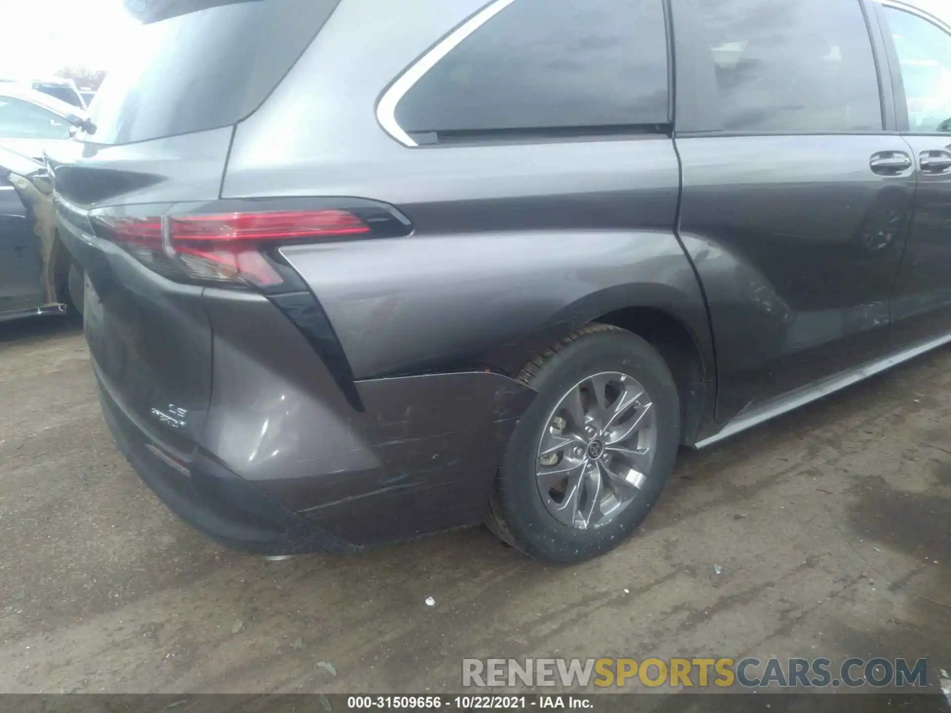 6 Photograph of a damaged car 5TDKRKEC8MS047275 TOYOTA SIENNA 2021