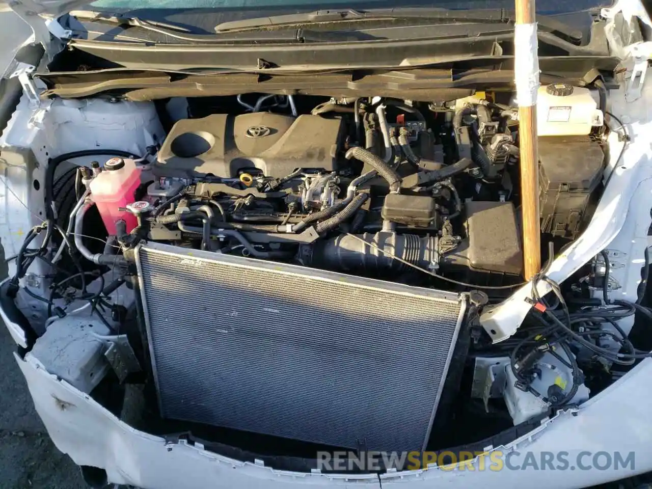 7 Photograph of a damaged car 5TDKRKEC9MS006458 TOYOTA SIENNA 2021