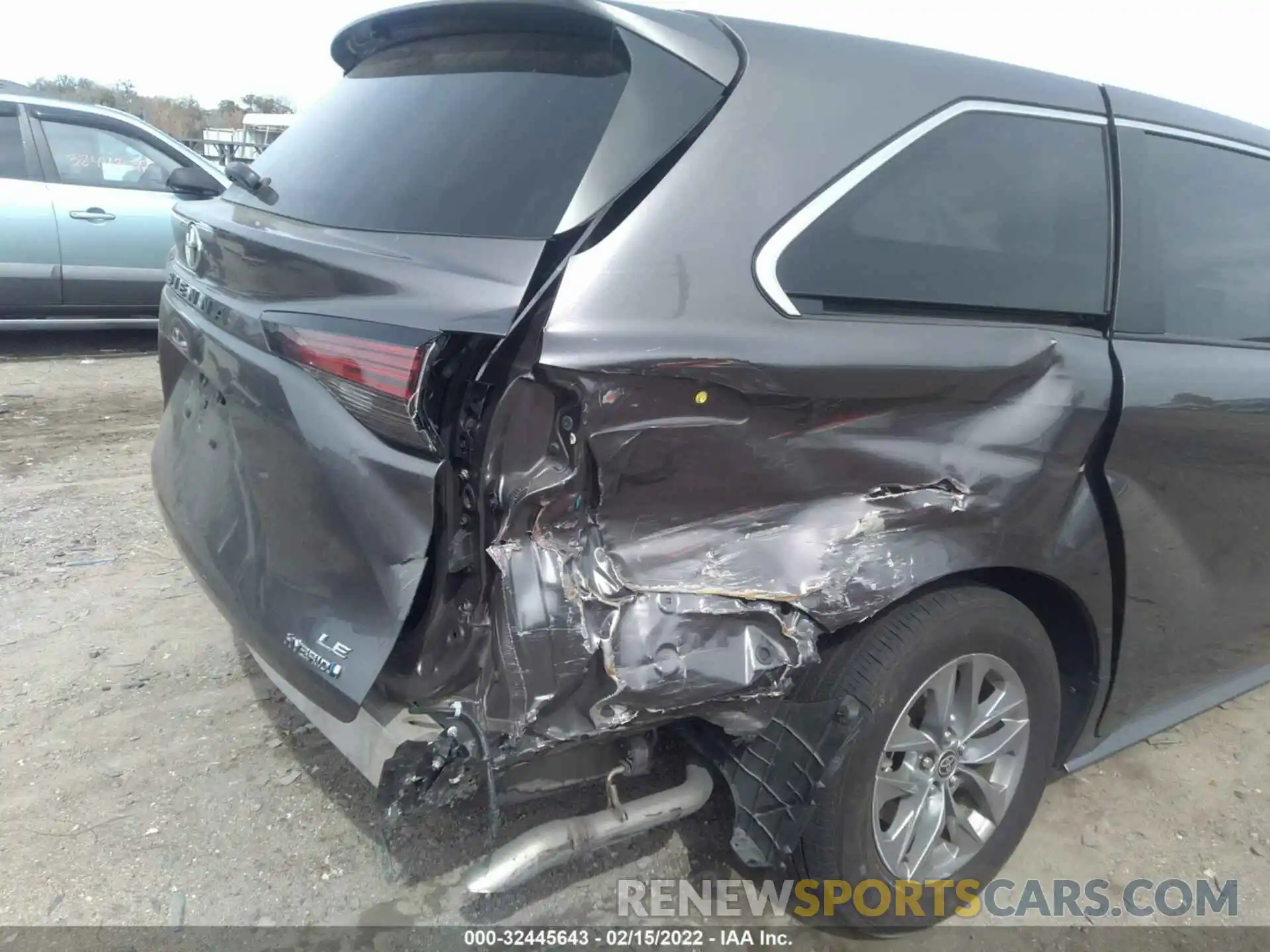 6 Photograph of a damaged car 5TDKRKEC9MS027858 TOYOTA SIENNA 2021