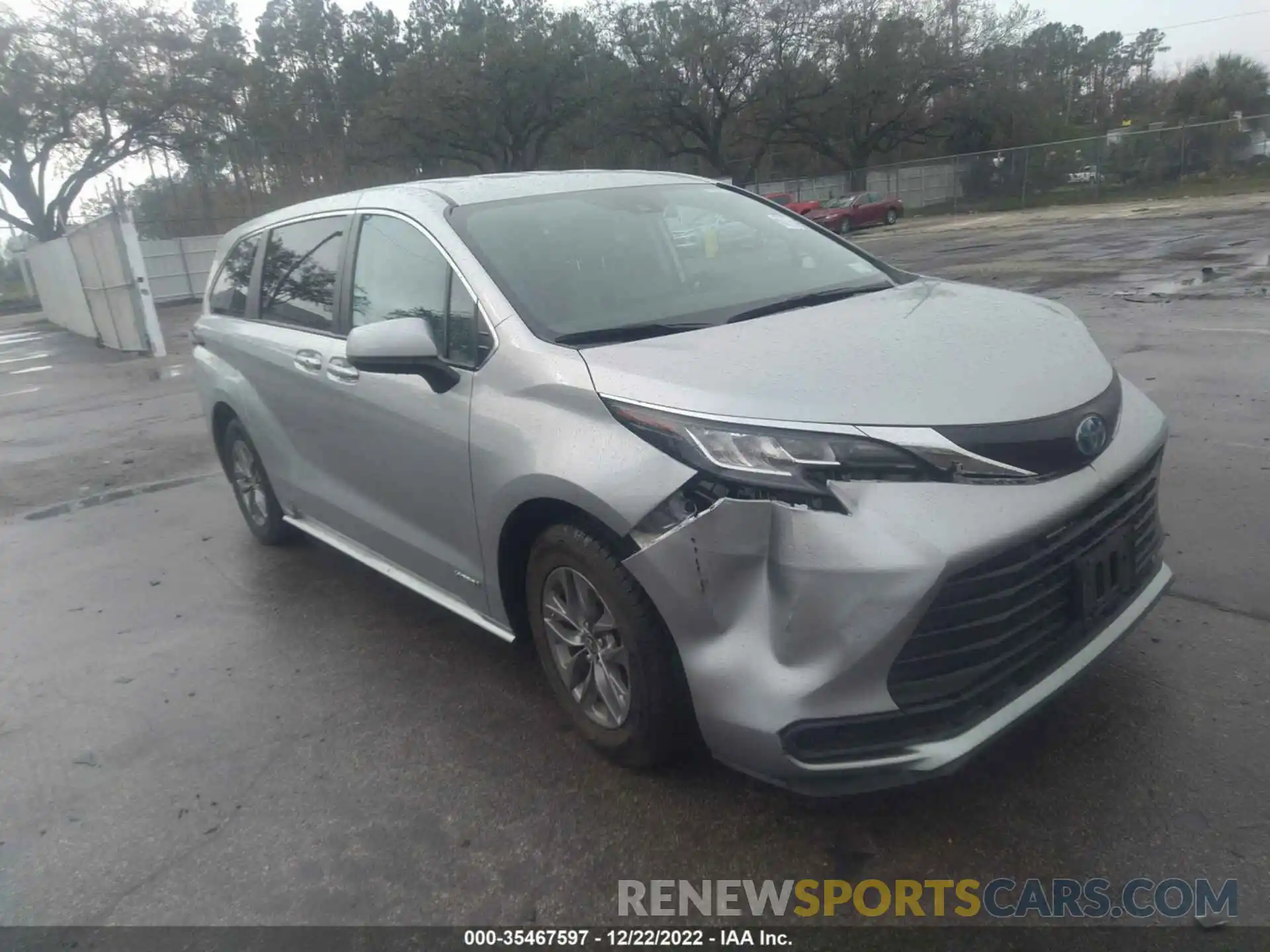 1 Photograph of a damaged car 5TDKRKEC9MS029335 TOYOTA SIENNA 2021