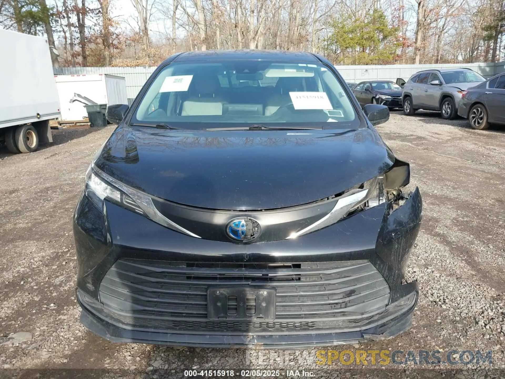 12 Photograph of a damaged car 5TDKRKEC9MS043364 TOYOTA SIENNA 2021