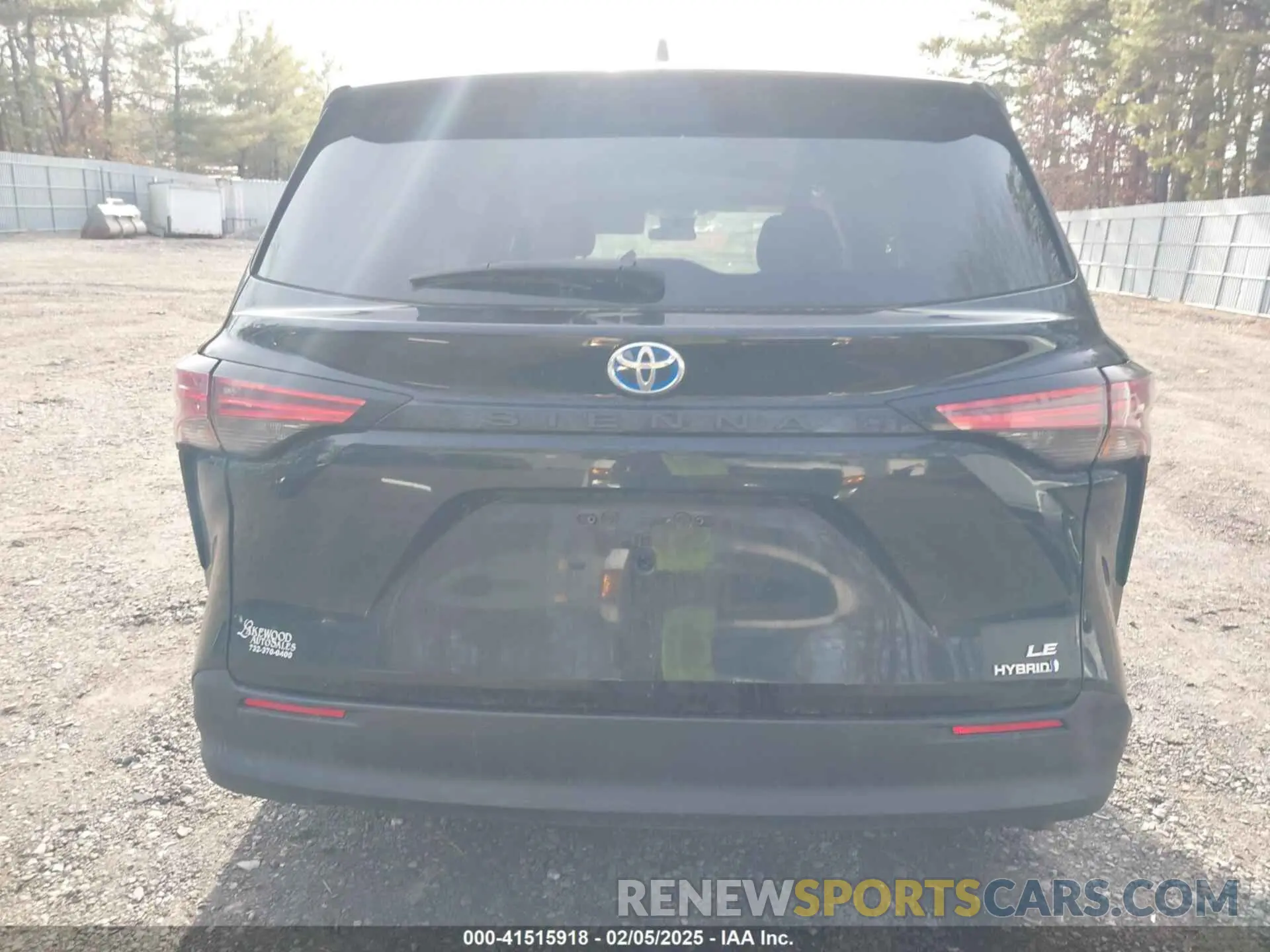 16 Photograph of a damaged car 5TDKRKEC9MS043364 TOYOTA SIENNA 2021