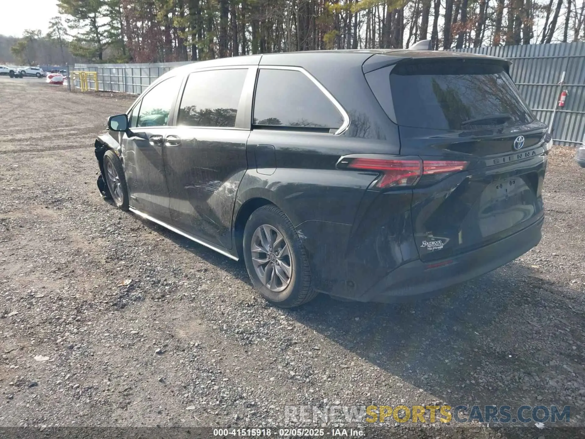 3 Photograph of a damaged car 5TDKRKEC9MS043364 TOYOTA SIENNA 2021