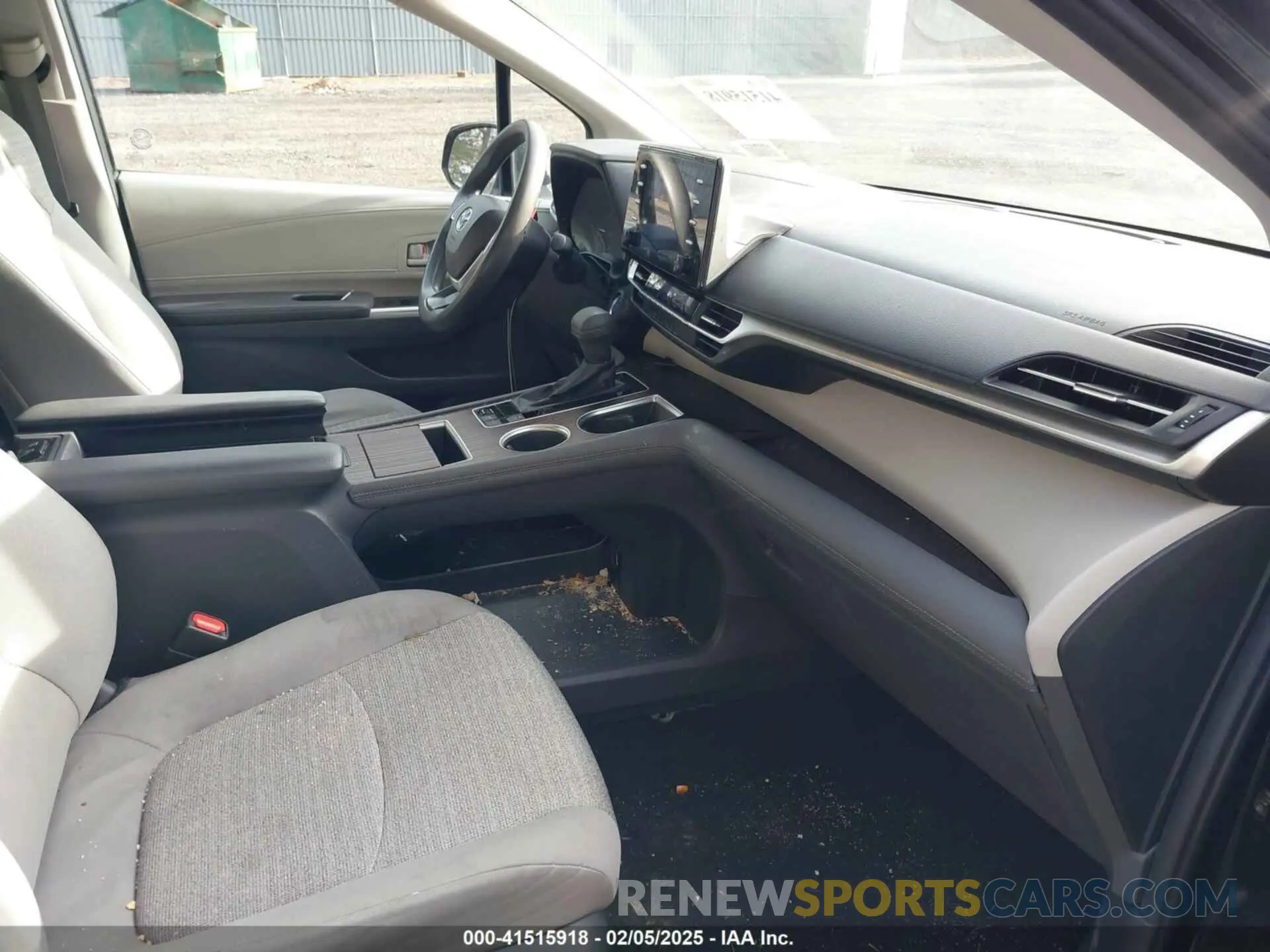 5 Photograph of a damaged car 5TDKRKEC9MS043364 TOYOTA SIENNA 2021