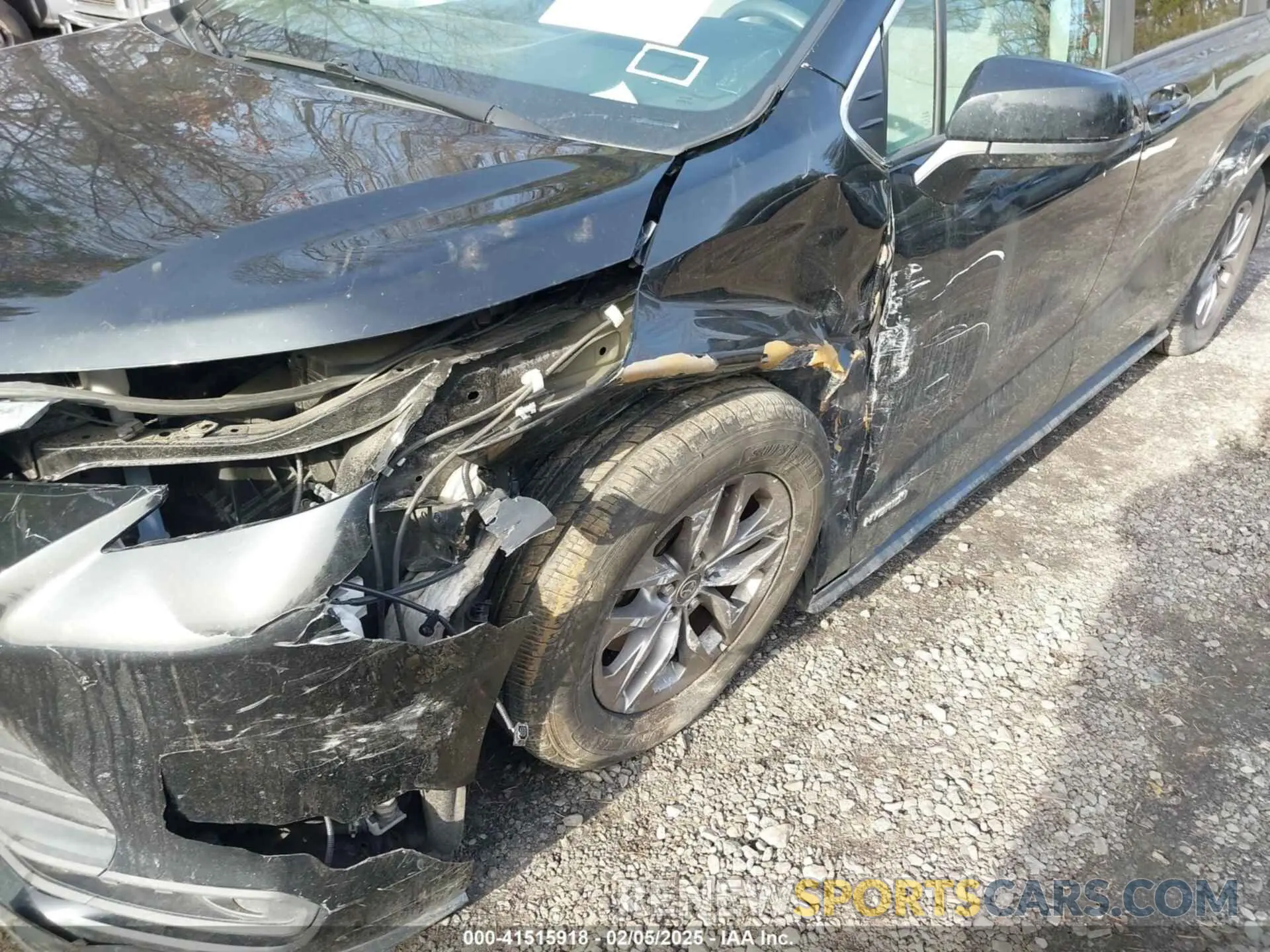6 Photograph of a damaged car 5TDKRKEC9MS043364 TOYOTA SIENNA 2021