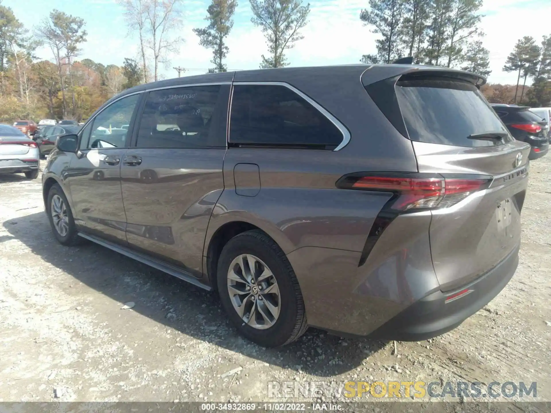 3 Photograph of a damaged car 5TDKRKECXMS044880 TOYOTA SIENNA 2021