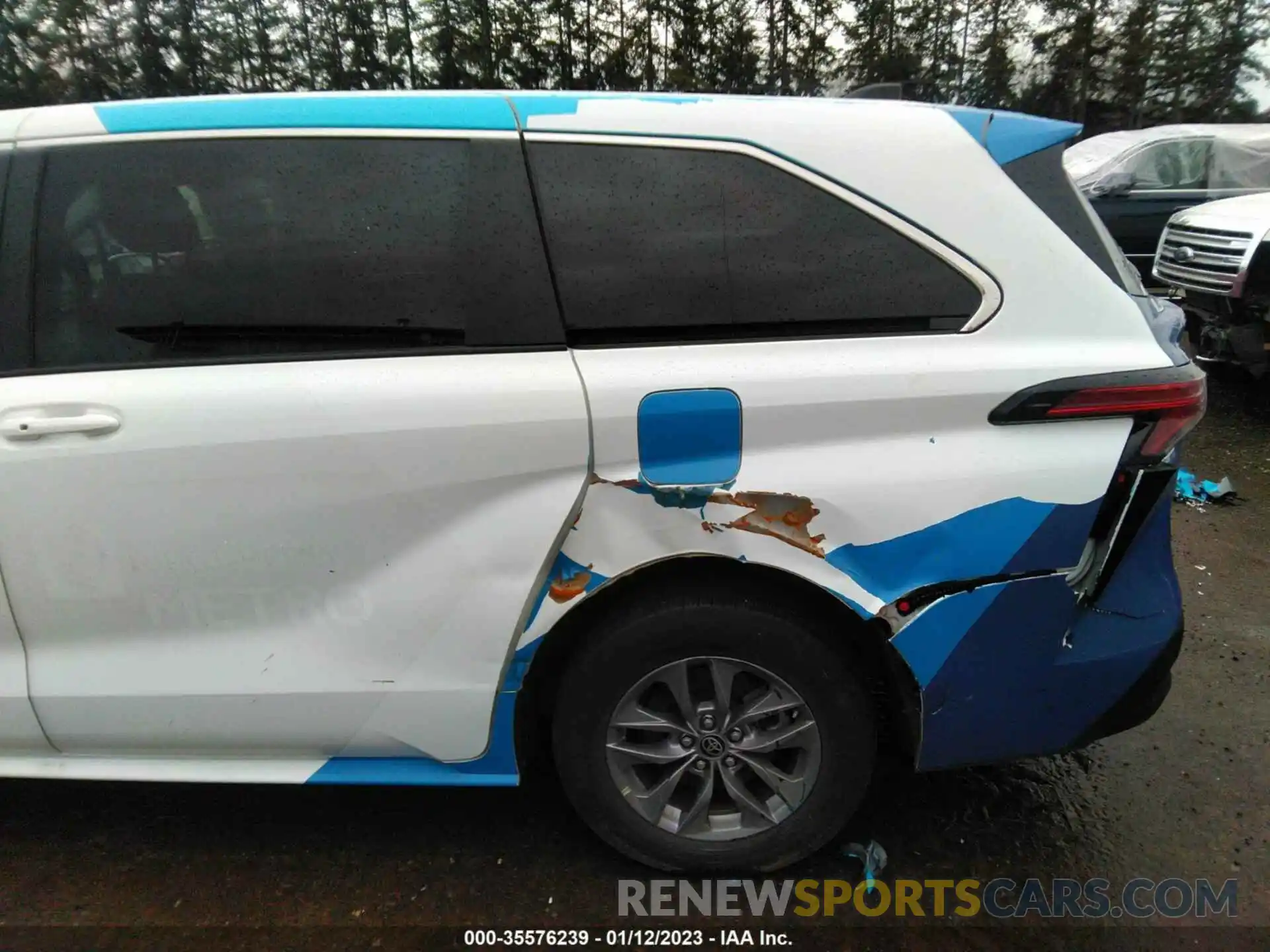 6 Photograph of a damaged car 5TDKRKECXMS045012 TOYOTA SIENNA 2021