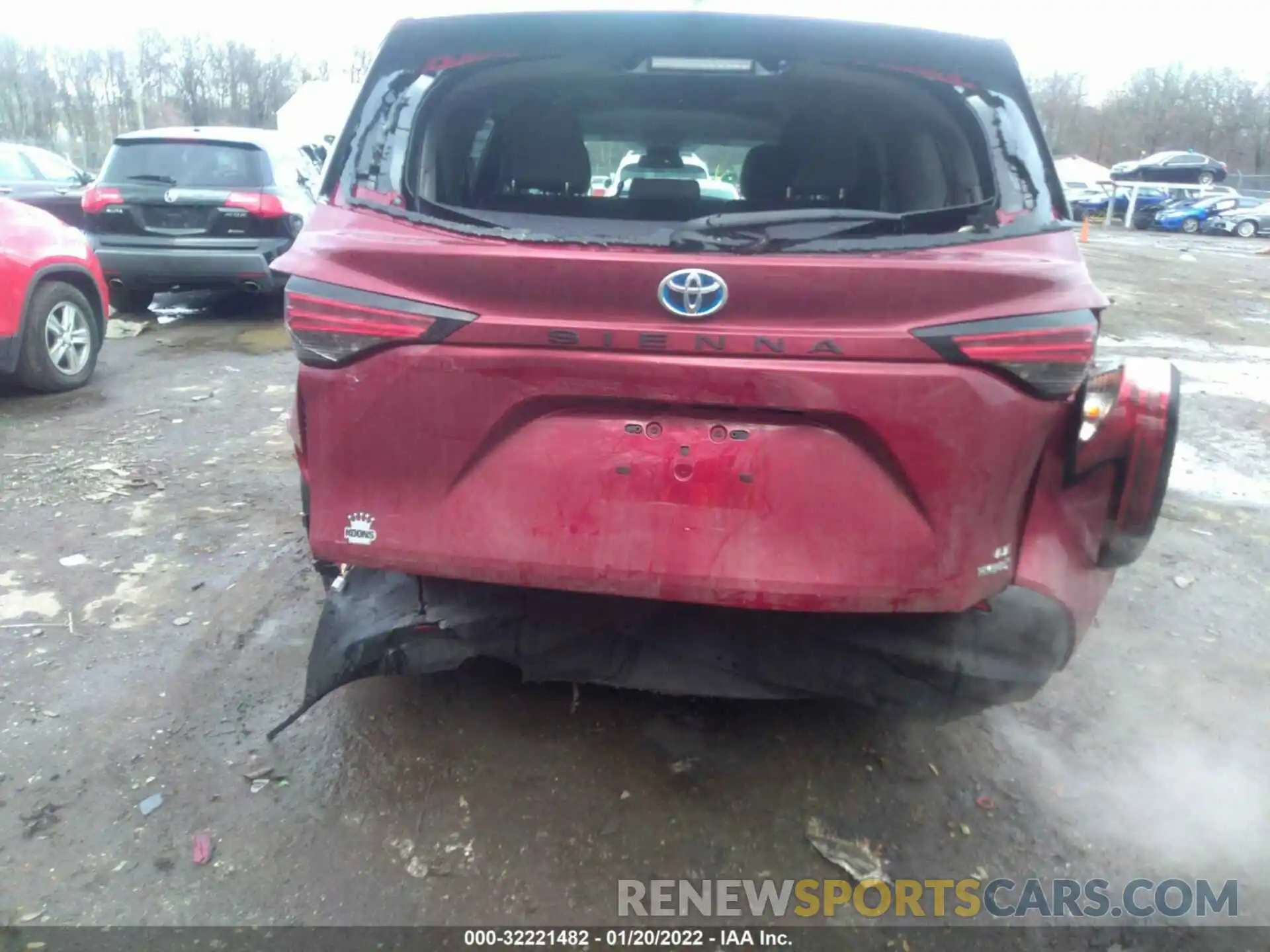 6 Photograph of a damaged car 5TDKRKECXMS072646 TOYOTA SIENNA 2021