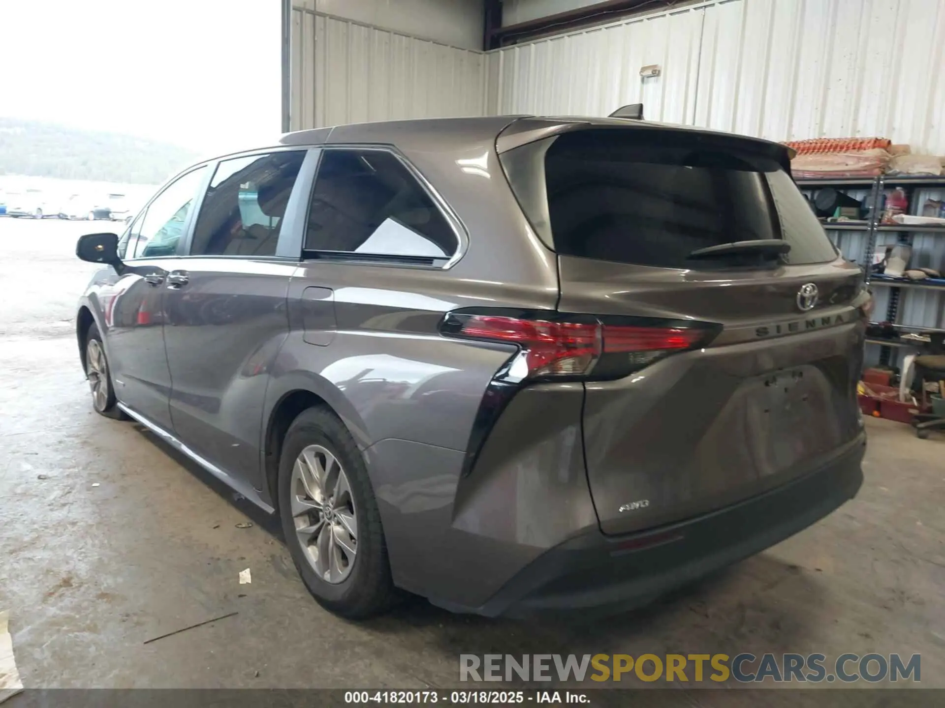 3 Photograph of a damaged car 5TDKSKFC0MS001927 TOYOTA SIENNA 2021