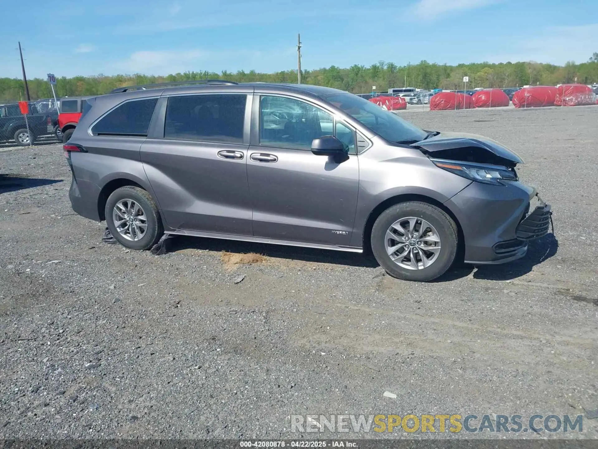 13 Photograph of a damaged car 5TDKSKFCXMS031520 TOYOTA SIENNA 2021