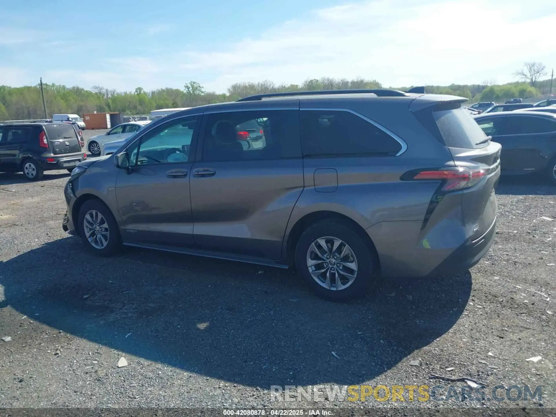 14 Photograph of a damaged car 5TDKSKFCXMS031520 TOYOTA SIENNA 2021
