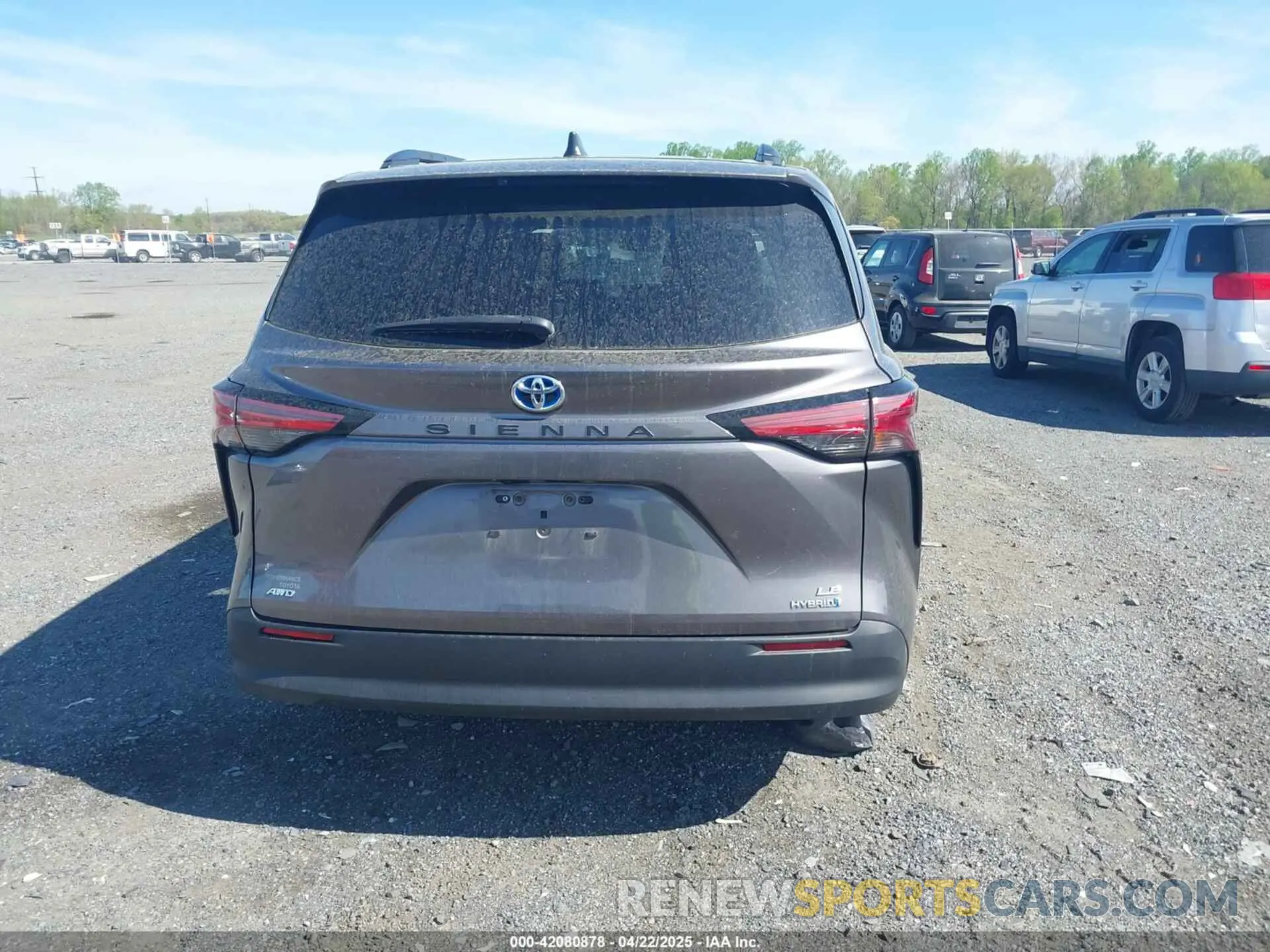 16 Photograph of a damaged car 5TDKSKFCXMS031520 TOYOTA SIENNA 2021