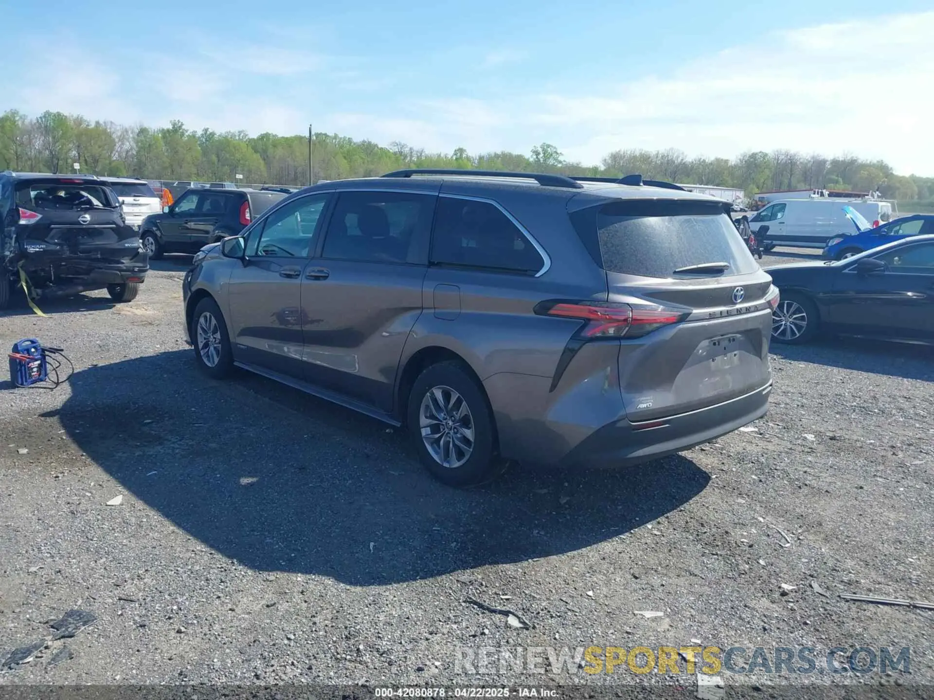 3 Photograph of a damaged car 5TDKSKFCXMS031520 TOYOTA SIENNA 2021