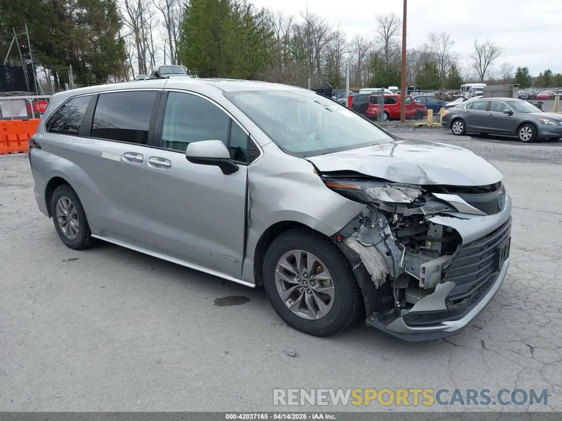 1 Photograph of a damaged car 5TDKSKFCXMS036779 TOYOTA SIENNA 2021