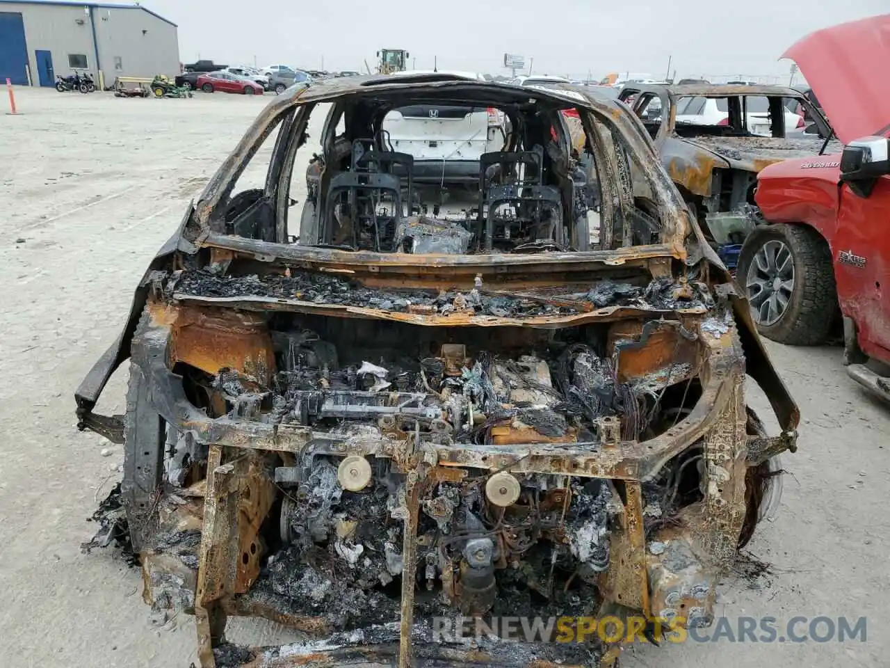 5 Photograph of a damaged car 5TDXRKEC0MS013997 TOYOTA SIENNA 2021